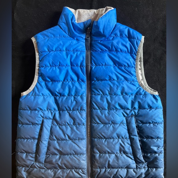 Boys light weight sports vest. Size 8 - Picture 1 of 1